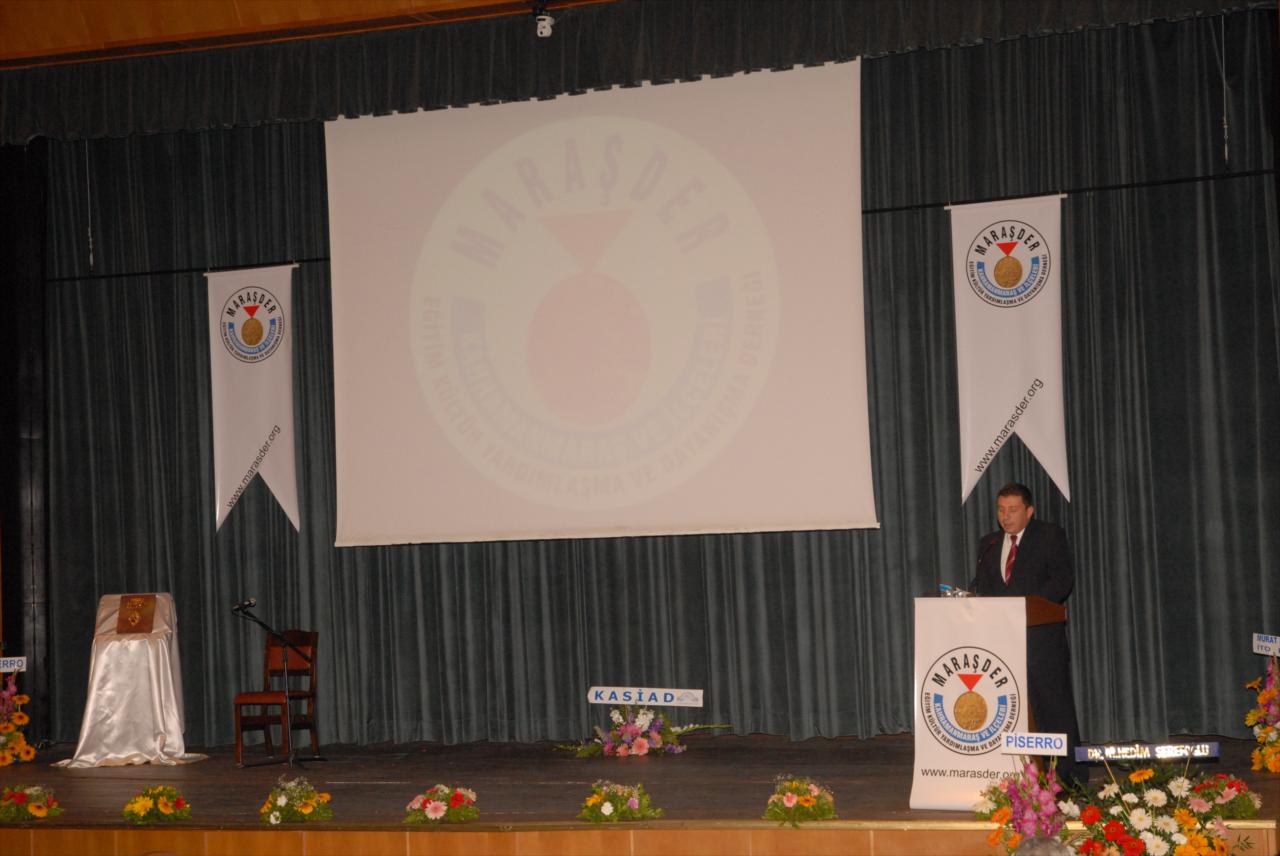 Erdem Bayaz�t'a Arma�an Kitab�n� tan�tma ve Anma......